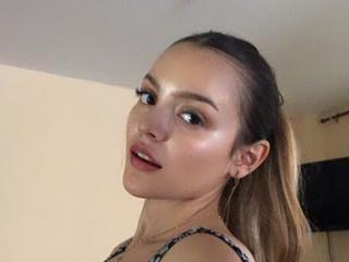laramml's Webcam Profile