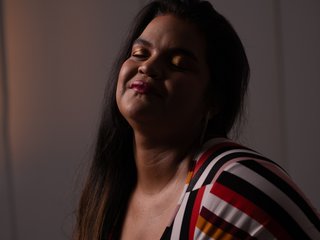sarayhorny69's Webcam Profile